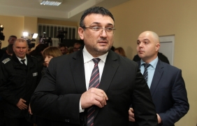 Министърът призна: Имало е атака по сървър на НАП