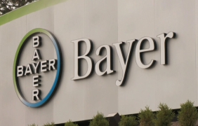 Вауеr продава ветиранарния си бизнес на американската Еlаnсо