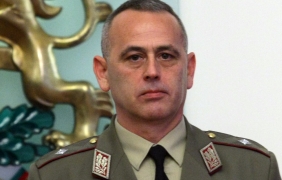 Освобождават шефа на НСО генерал-майор Данчо Дяков от 30 август